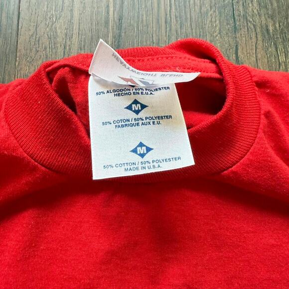 Jerzees Red Neenah Sailboat Embroidered Vintage 90s Tee M - Picture 3 of 6